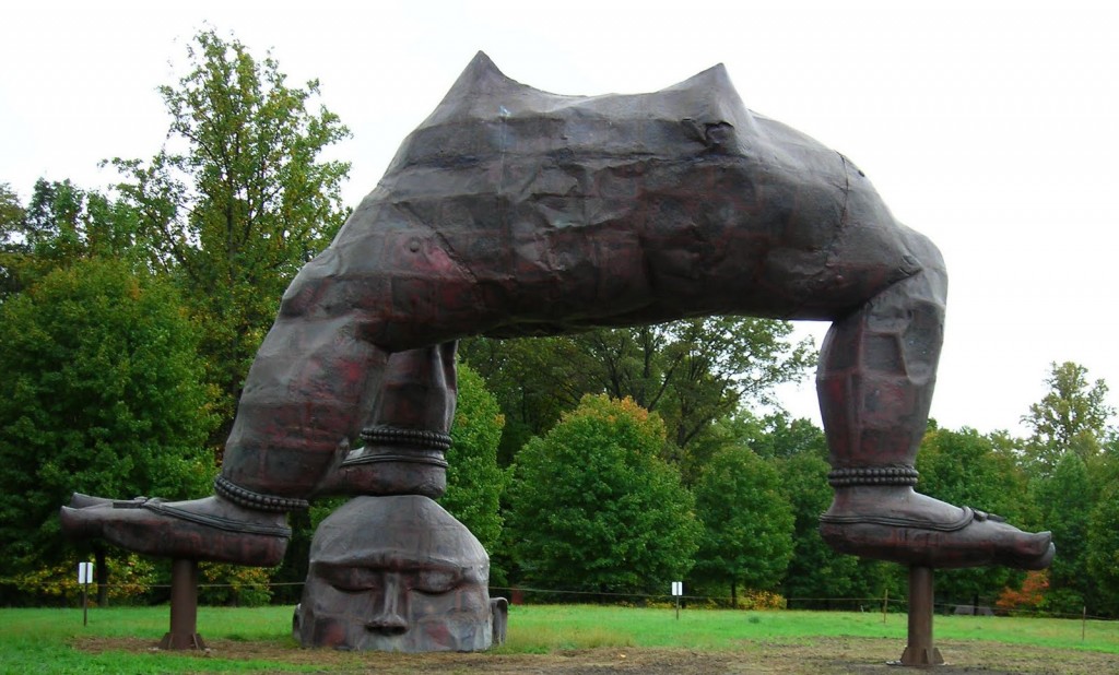  Zhang Huan’s Three-Legged Buddha, Storm King Art Center (photo courtesy of Capucine Gros) 